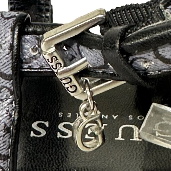 Guess T Strap Buckle Flat Sandals Womens Size 8.5 M - Picture 4 of 8